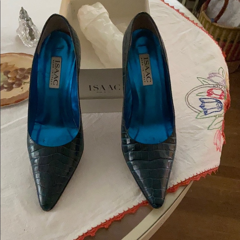 Isaac Made in Italy Teal Crocodile embossed pumps